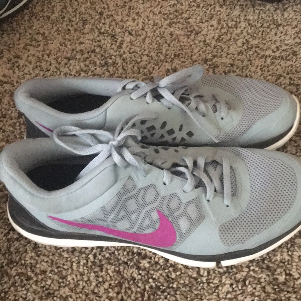 Nike sneakers size 10, gently used